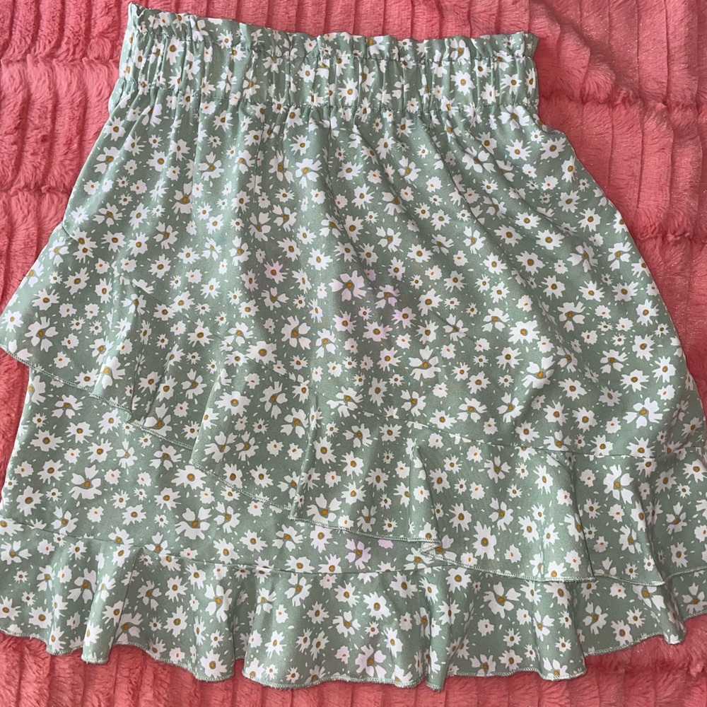 SHEIN Green Floral Ruffle Skirt